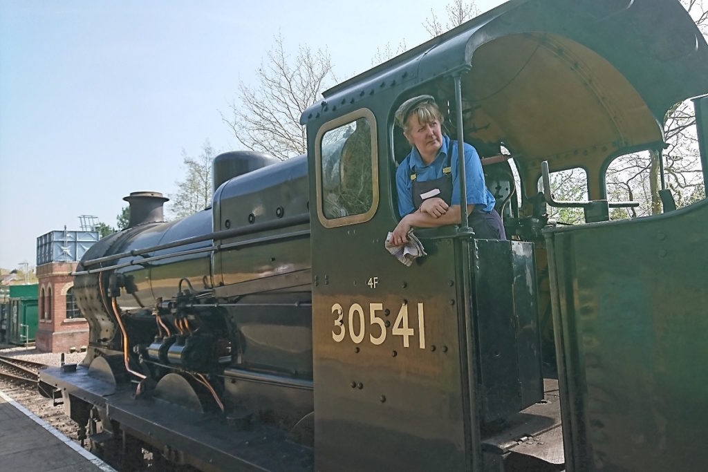 ブルーベル保存鉄道で英国の蒸気機関車に乗ろう Artlogue